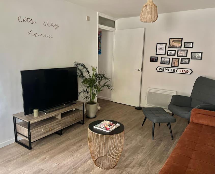 Gorgeous Flat 10 Min Walk To Stadium Free Parking London Luaran gambar